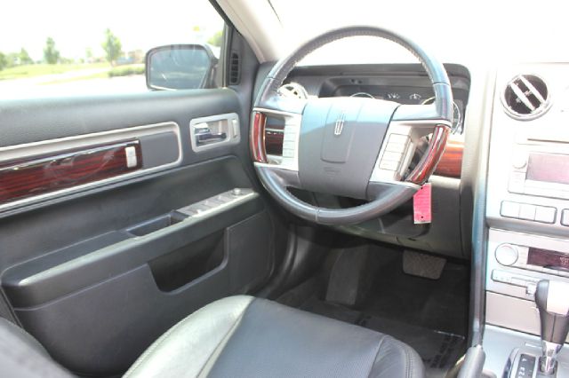 Lincoln MKZ 2009 photo 19