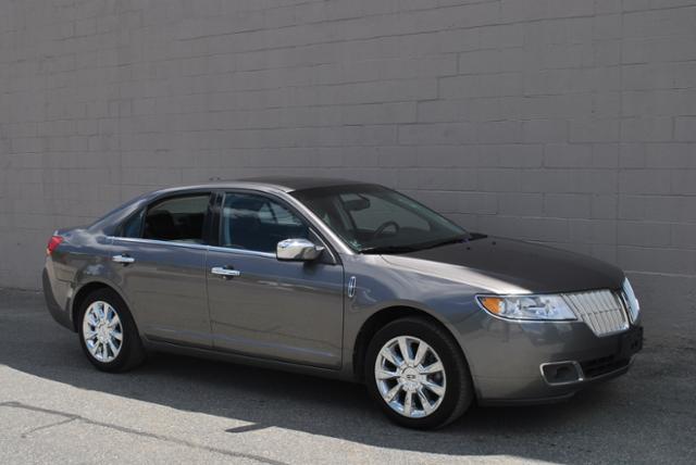 Lincoln MKZ 2010 photo 1