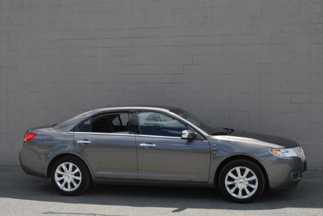 Lincoln MKZ 2010 photo 4