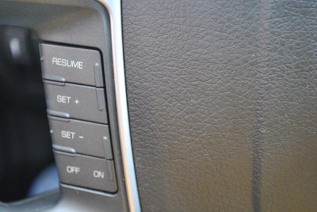 Lincoln MKZ 2010 photo 7
