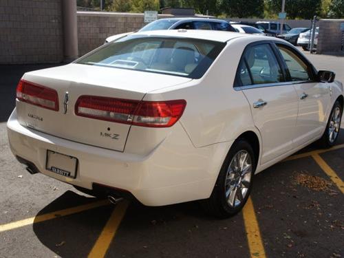 Lincoln MKZ 2010 photo 2