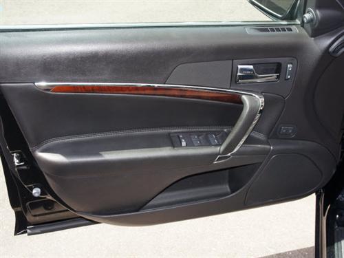 Lincoln MKZ 2010 photo 2