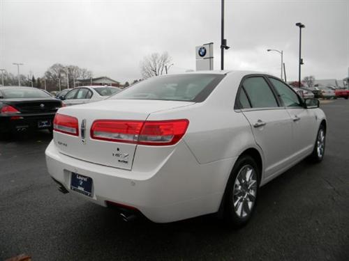 Lincoln MKZ 2010 photo 2