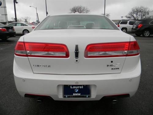 Lincoln MKZ 2010 photo 3
