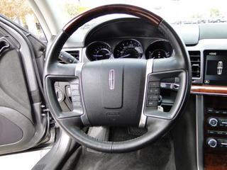 Lincoln MKZ 2010 photo 2