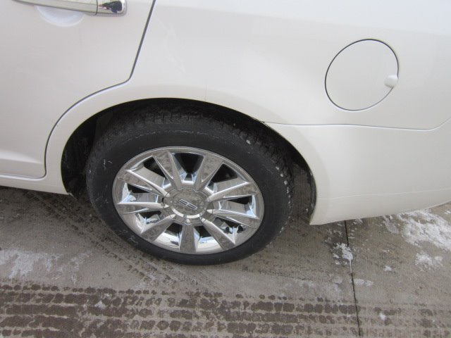 Lincoln MKZ 2010 photo 1