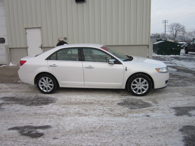 Lincoln MKZ 2010 photo 3
