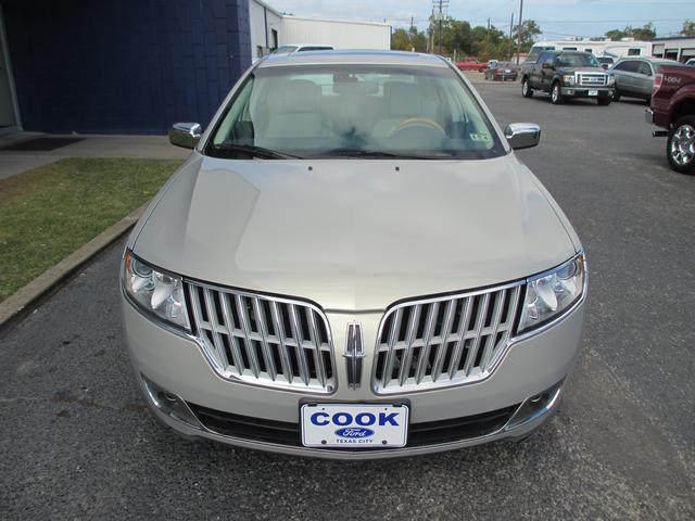 Lincoln MKZ 2010 photo 3