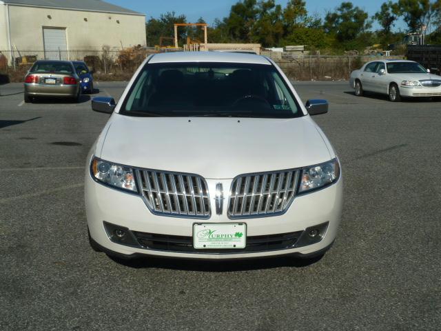 Lincoln MKZ 2010 photo 1