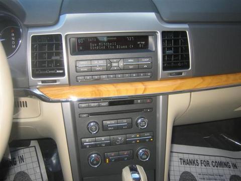 Lincoln MKZ 2010 photo 1