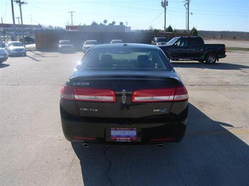Lincoln MKZ 2010 photo 2