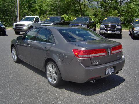 Lincoln MKZ 2010 photo 2