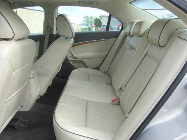 Lincoln MKZ 2010 photo 2