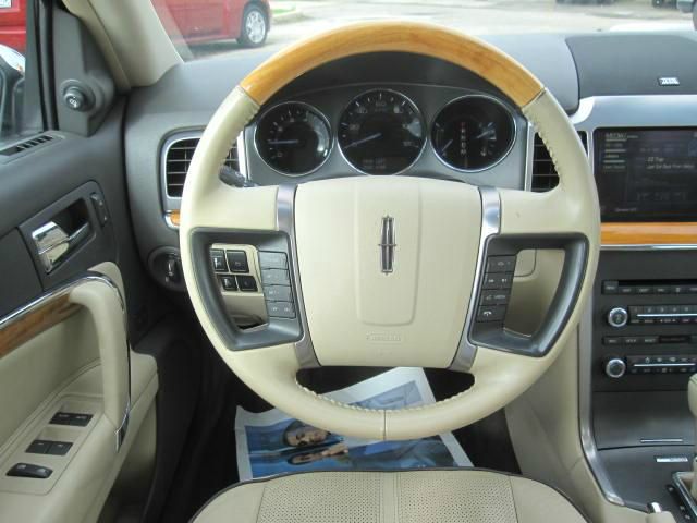 Lincoln MKZ 2010 photo 4