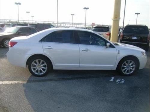 Lincoln MKZ 2010 photo 3