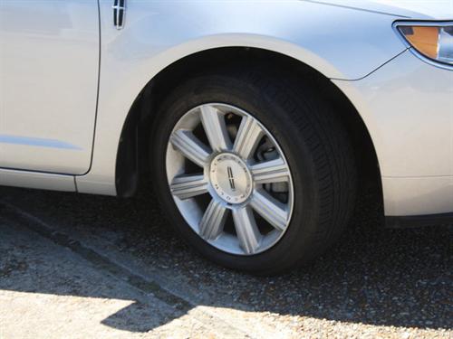 Lincoln MKZ 2010 photo 2