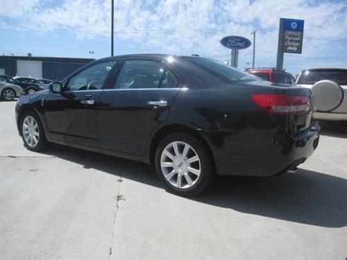 Lincoln MKZ 2010 photo 2