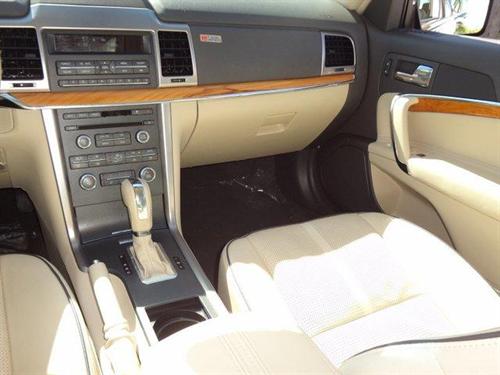 Lincoln MKZ 2010 photo 4