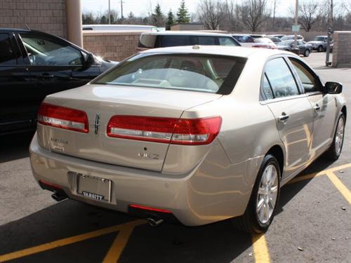 Lincoln MKZ 2010 photo 1