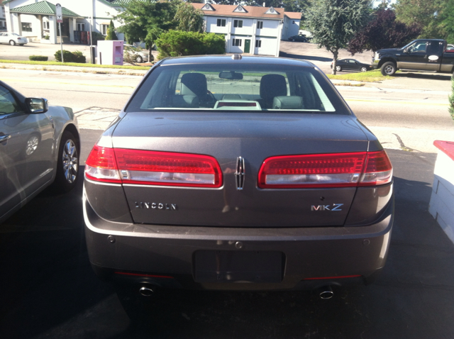 Lincoln MKZ 2010 photo 2