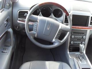 Lincoln MKZ 2010 photo 1