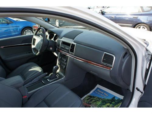 Lincoln MKZ 2010 photo 4