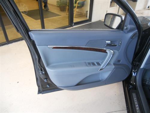 Lincoln MKZ 2010 photo 2