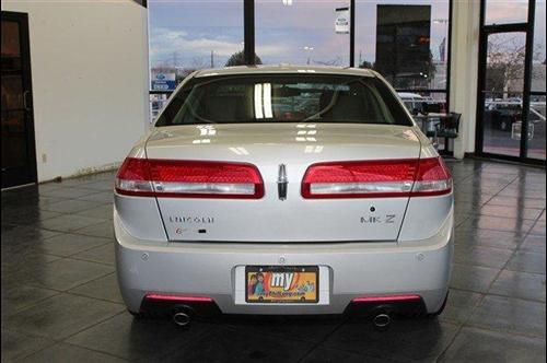 Lincoln MKZ 2011 photo 1