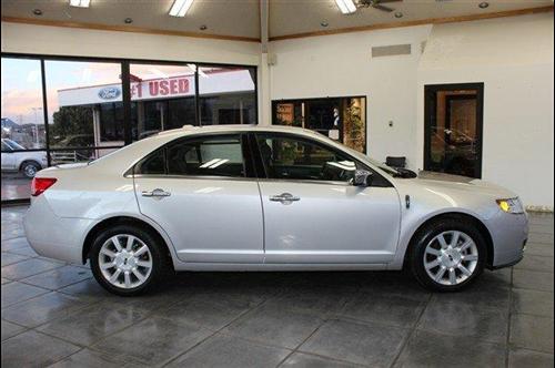 Lincoln MKZ 2011 photo 3