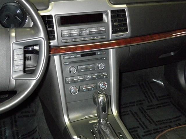 Lincoln MKZ 2011 photo 43