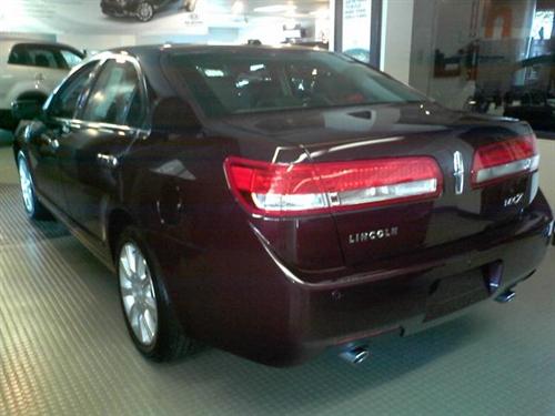 Lincoln MKZ 2011 photo 1