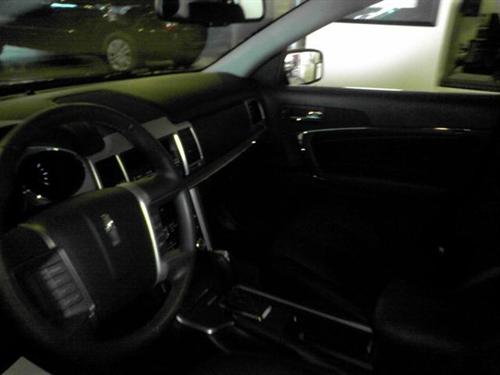 Lincoln MKZ 2011 photo 2