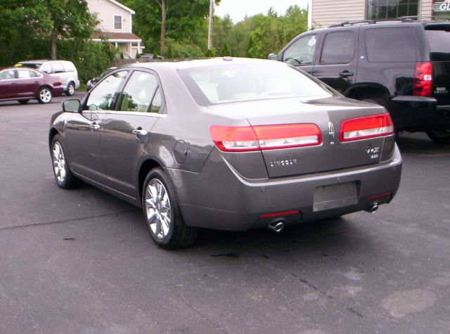 Lincoln MKZ 2011 photo 1