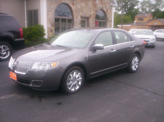 Lincoln MKZ 2011 photo 2