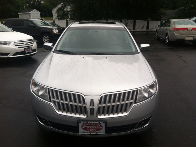 Lincoln MKZ 2011 photo 2
