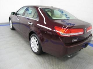 Lincoln MKZ 2011 photo 3