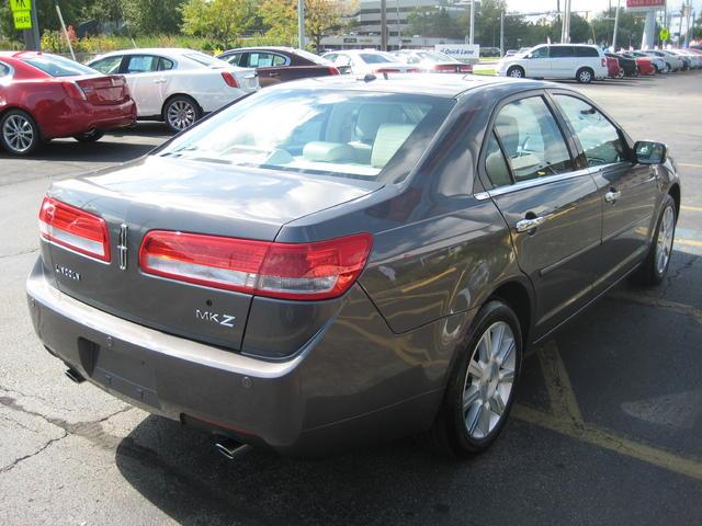 Lincoln MKZ 2011 photo 2