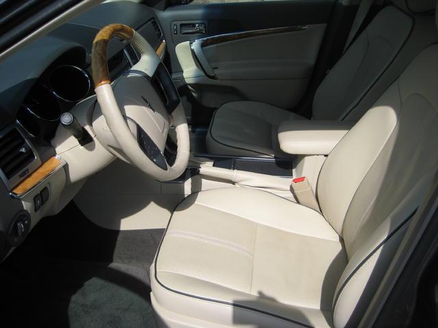 Lincoln MKZ 2011 photo 3