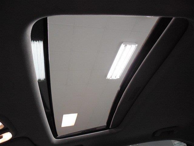 Lincoln MKZ 2011 photo 27