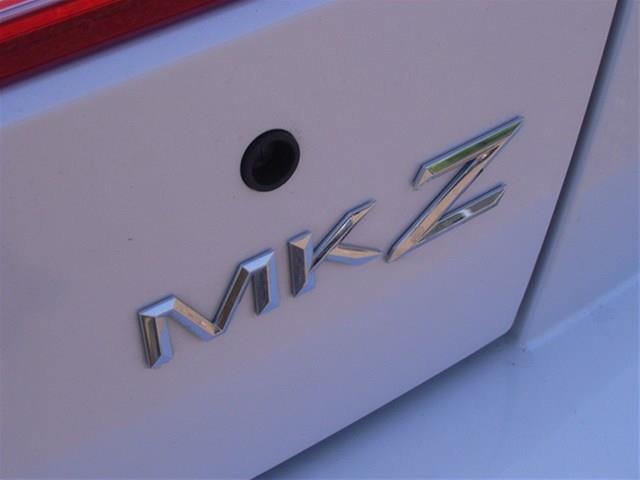 Lincoln MKZ 2011 photo 1