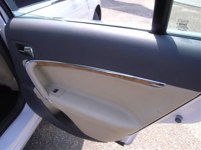 Lincoln MKZ 2011 photo 22