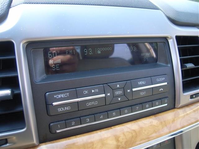 Lincoln MKZ 2011 photo 3