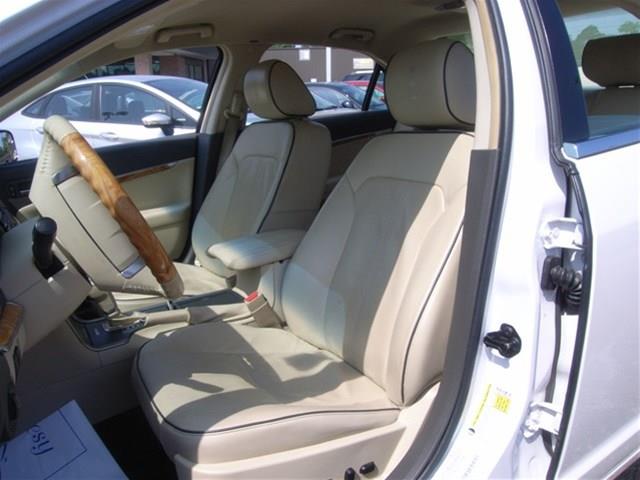 Lincoln MKZ 2011 photo 31