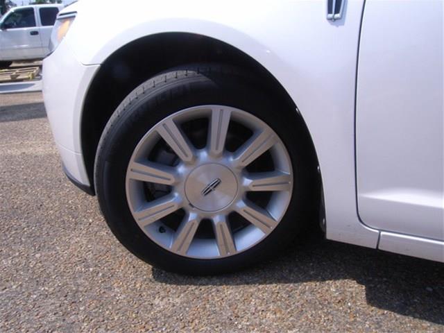 Lincoln MKZ 2011 photo 32