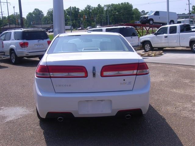 Lincoln MKZ 2011 photo 34