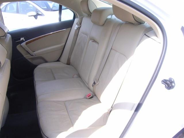 Lincoln MKZ 2011 photo 7