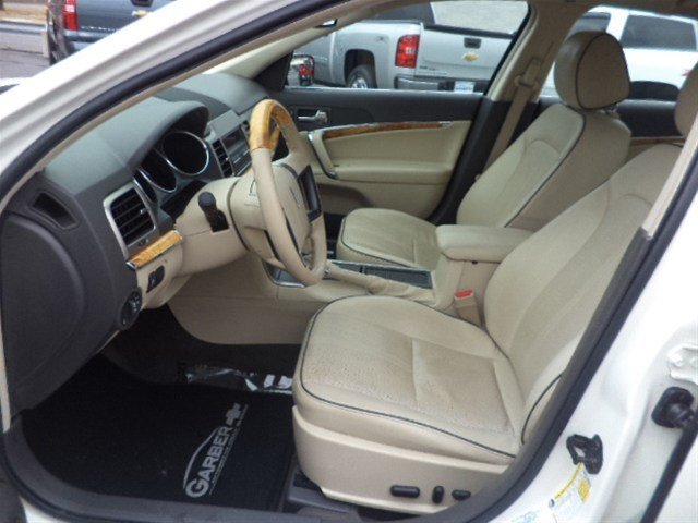 Lincoln MKZ 2012 photo 5