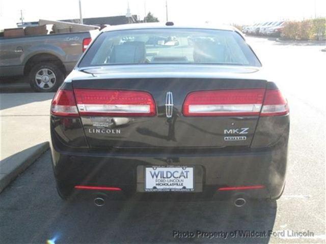 Lincoln MKZ 2012 photo 3