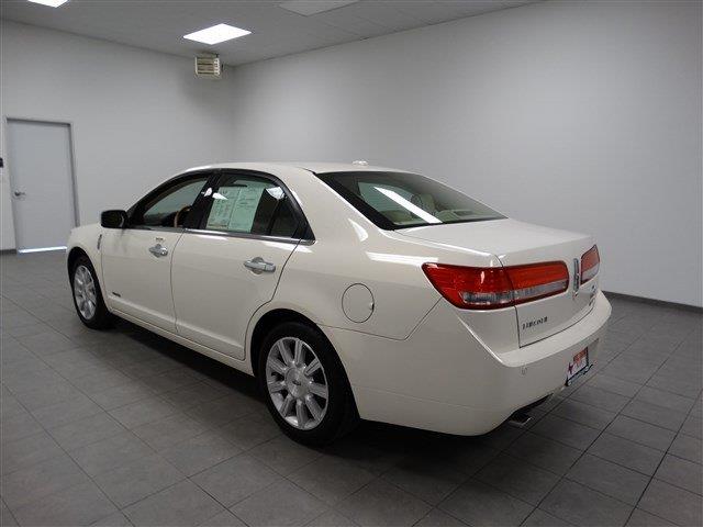 Lincoln MKZ 2012 photo 3