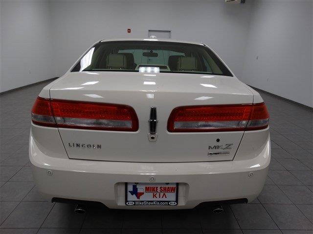 Lincoln MKZ 2012 photo 4